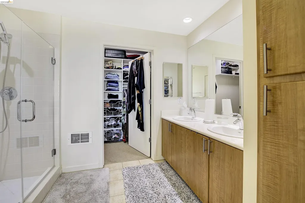 3090 Glascock Street Oakland CA 94601
