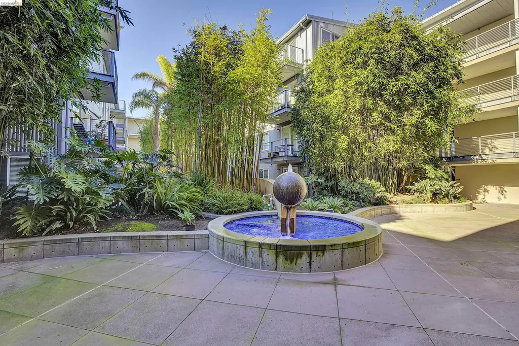 3090 Glascock Street Oakland CA 94601