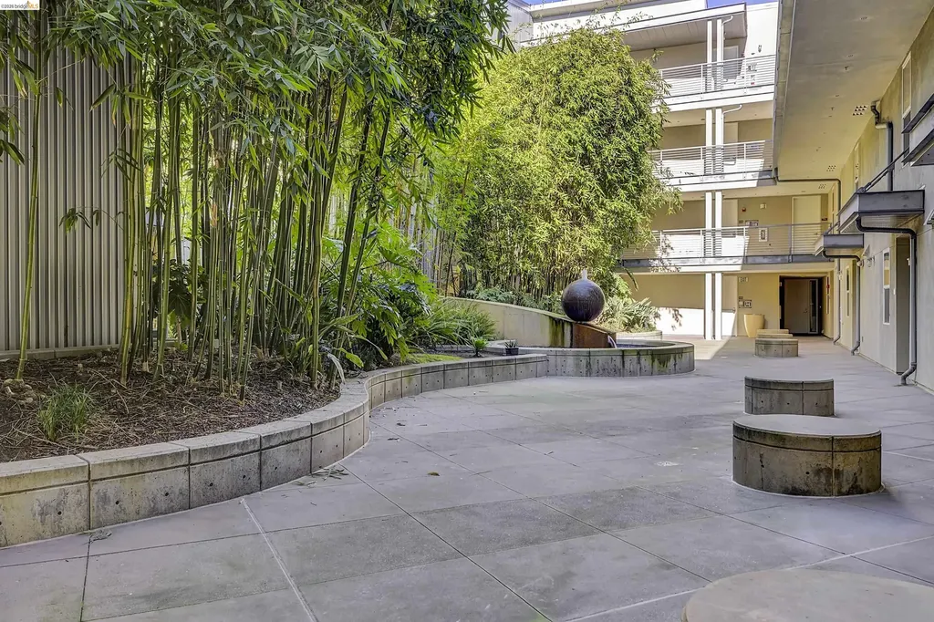 3090 Glascock Street Oakland CA 94601
