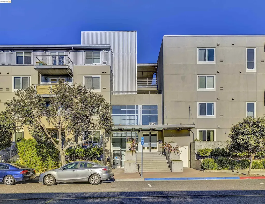 3090 Glascock Street Oakland CA 94601