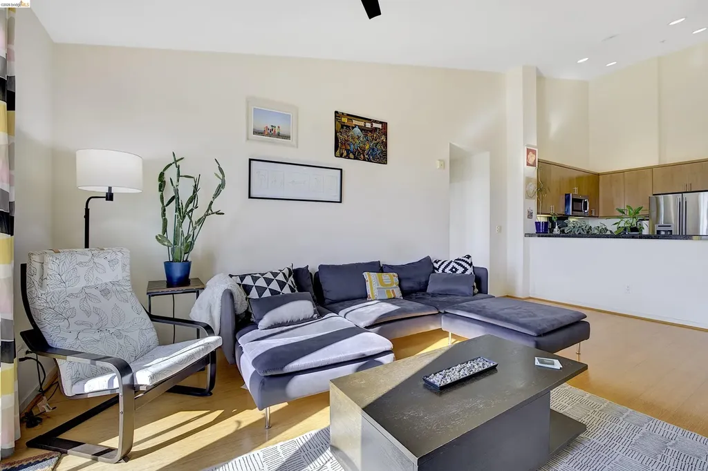 3090 Glascock Street Oakland CA 94601