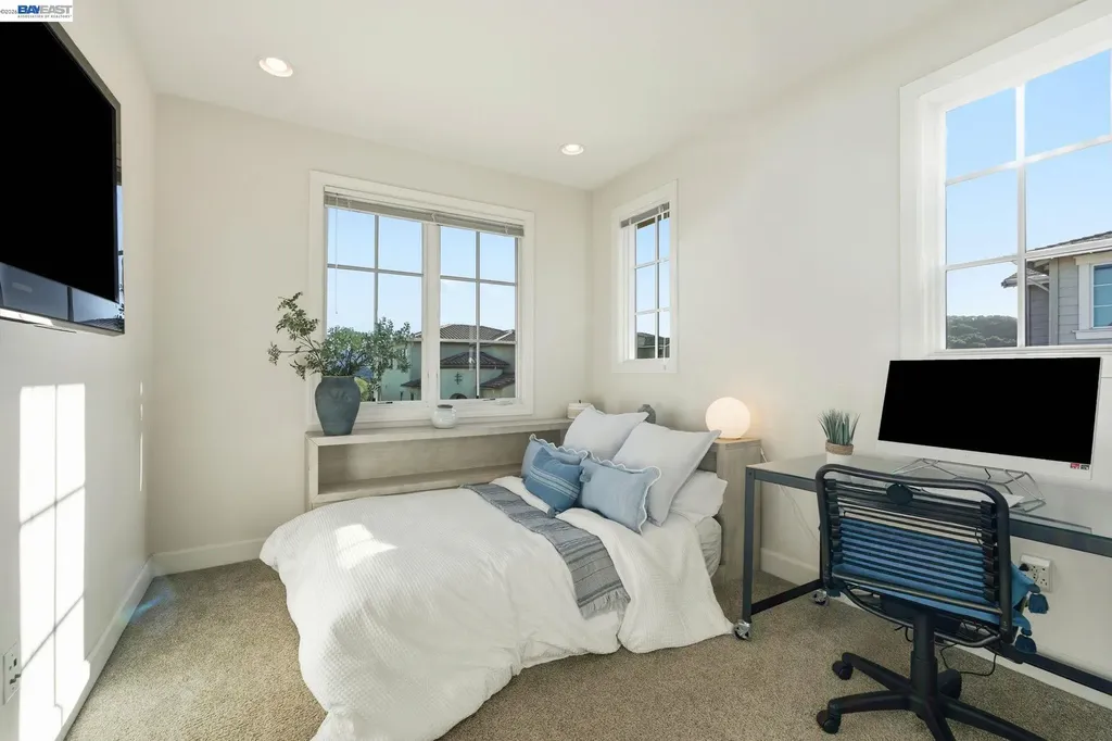 201 Willowbrook Lane Moraga CA 94556