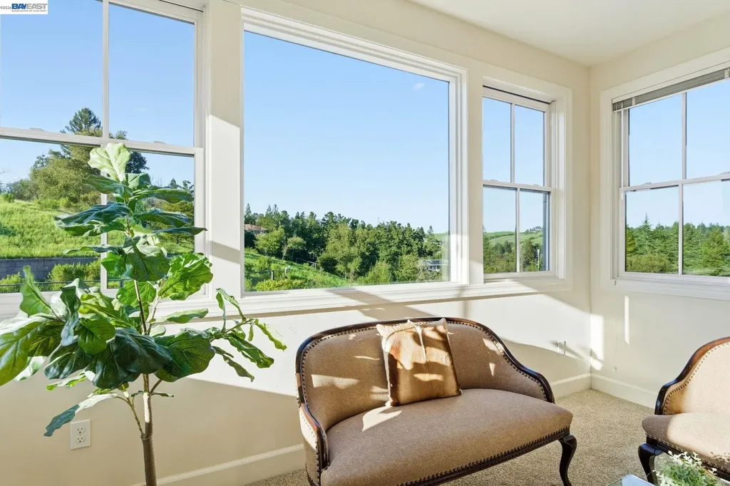 201 Willowbrook Lane Moraga CA 94556