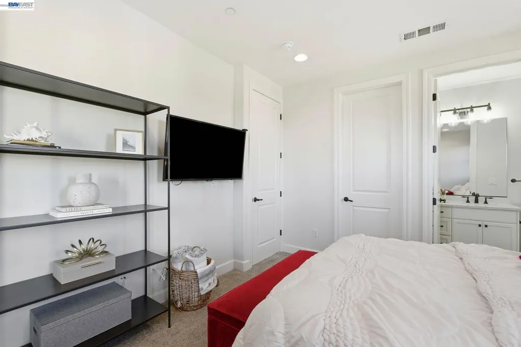 201 Willowbrook Lane Moraga CA 94556
