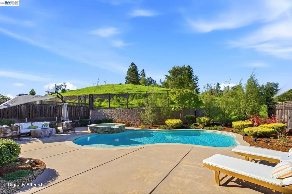 201 Willowbrook Lane Moraga CA 94556