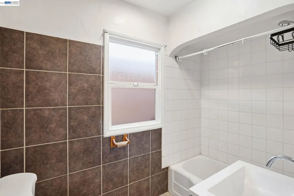 2740 73rd Avenue Oakland CA 94605