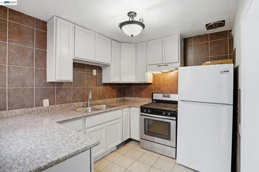 2740 73rd Avenue Oakland CA 94605