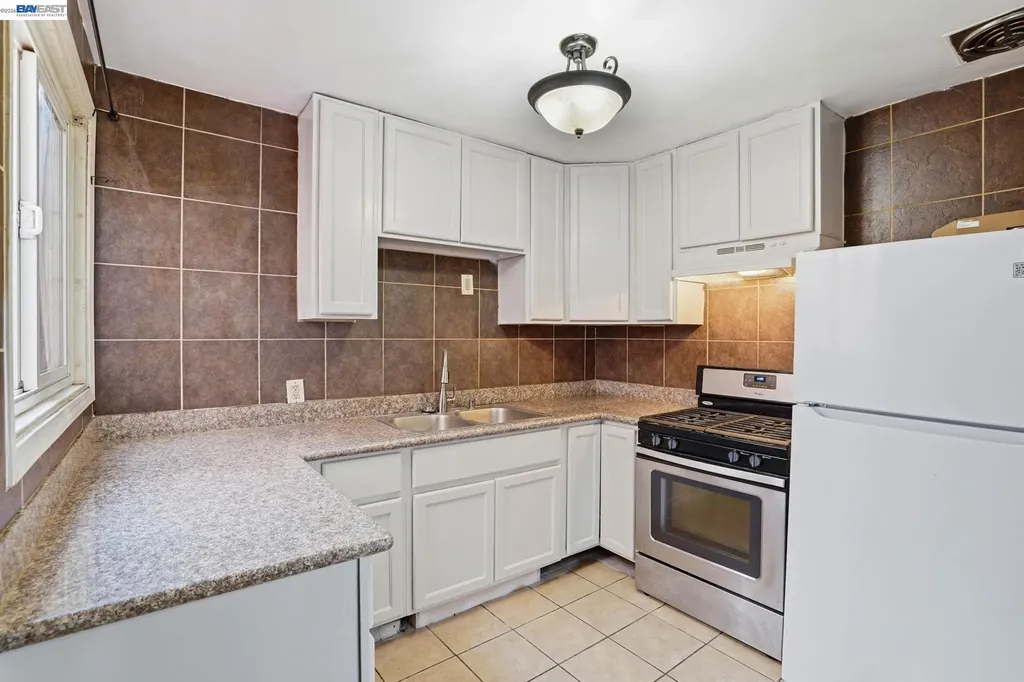 2740 73rd Avenue Oakland CA 94605