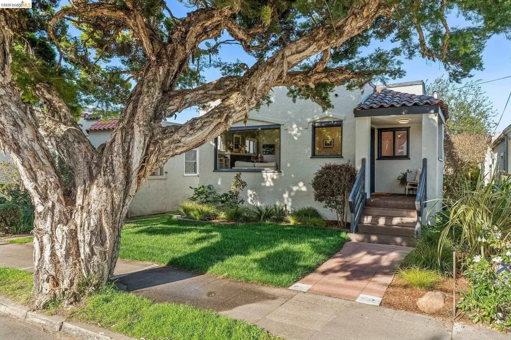 Albany CA, 1120 Curtis Street