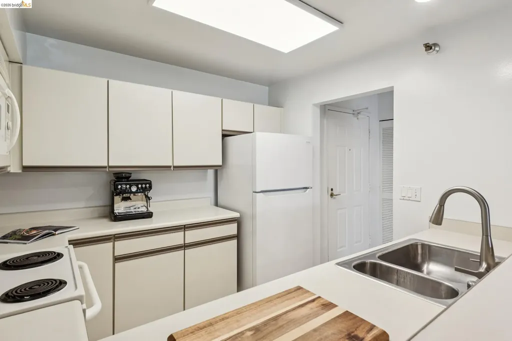 1203 Melville Square Richmond CA 94804