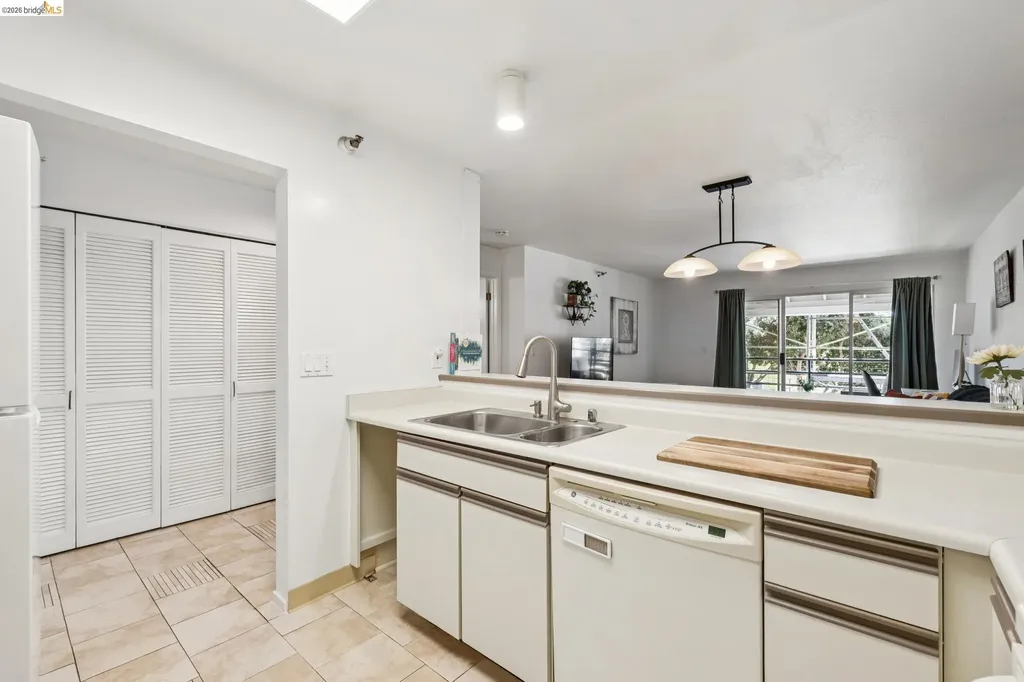 1203 Melville Square Richmond CA 94804