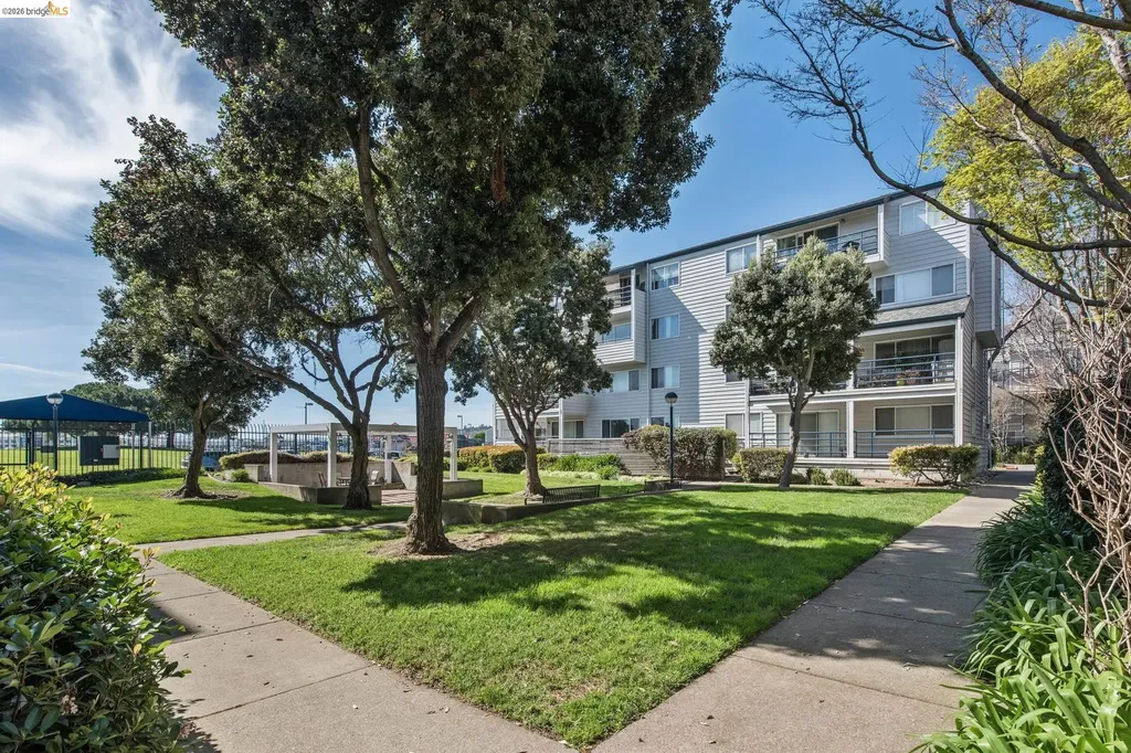 1203 Melville Square Richmond CA 94804