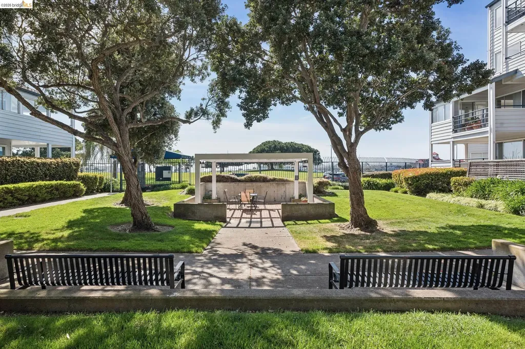 1203 Melville Square Richmond CA 94804