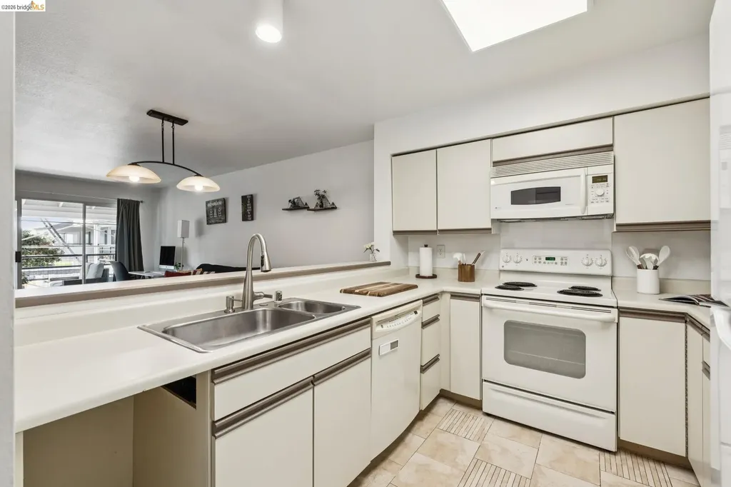 1203 Melville Square Richmond CA 94804