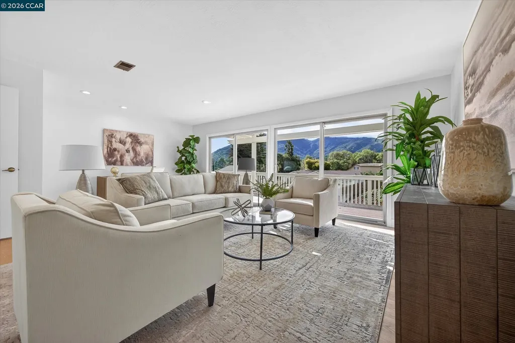 218 Mountaire Circle Clayton CA 94517