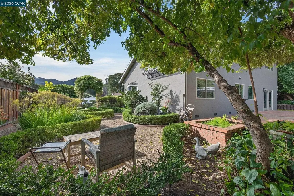 218 Mountaire Circle Clayton CA 94517