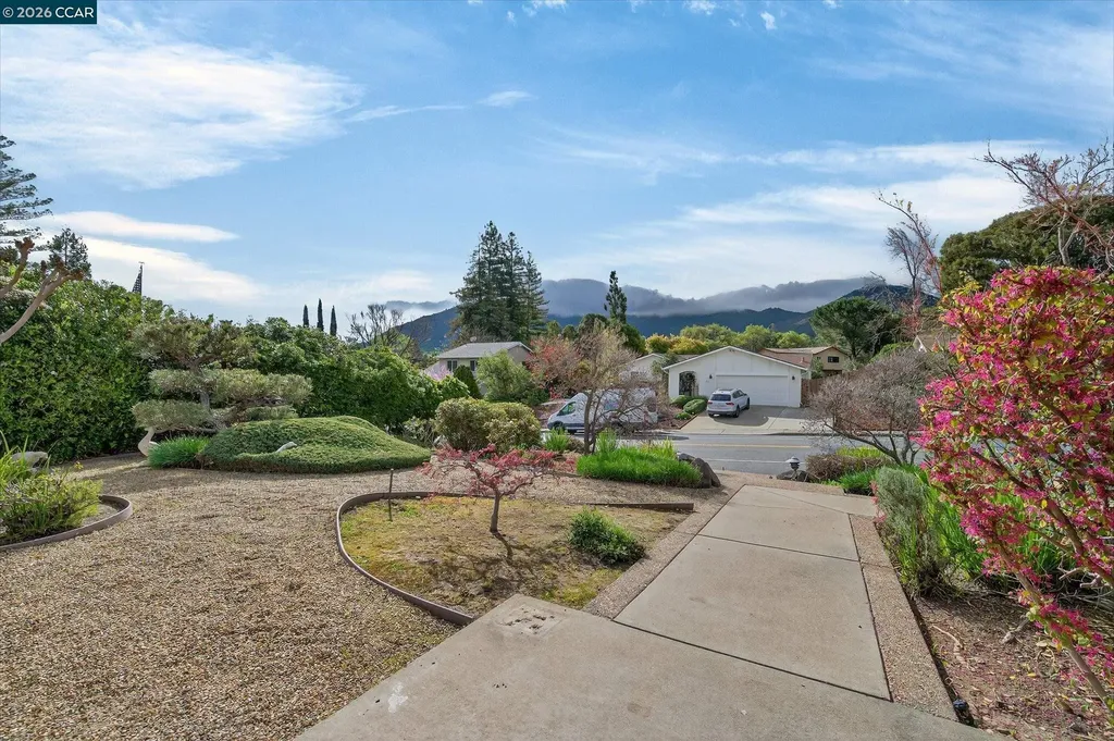218 Mountaire Circle Clayton CA 94517