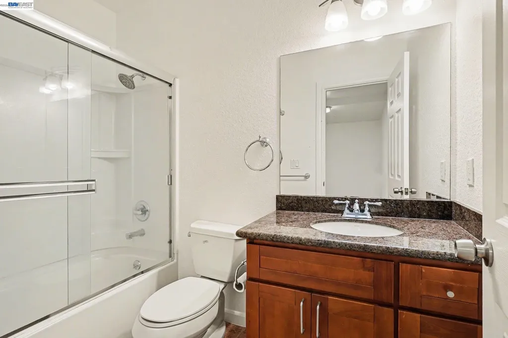 1838 40th Oakland CA 94601