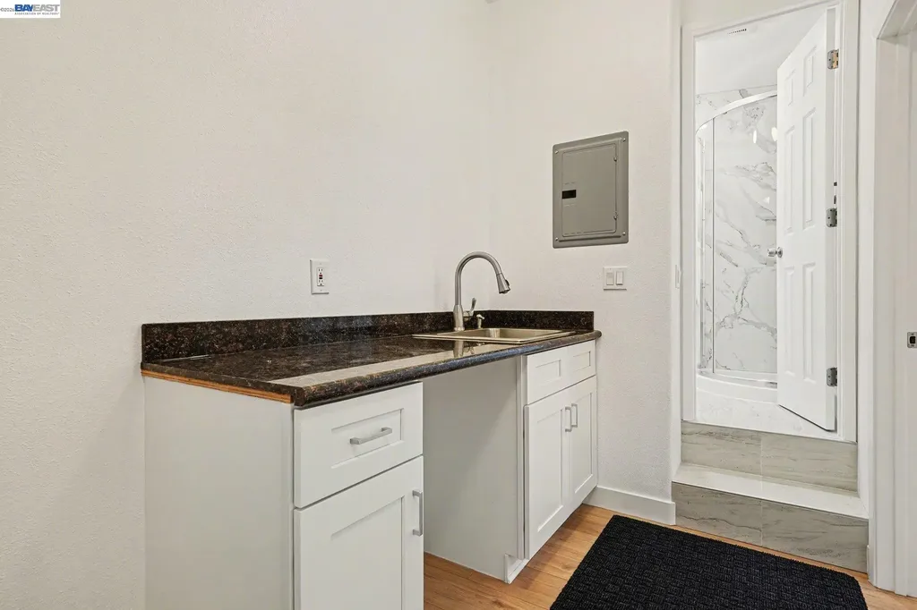 1838 40th Oakland CA 94601