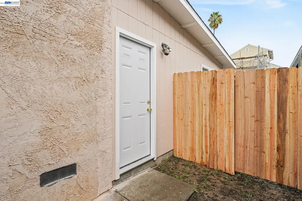 1838 40th Oakland CA 94601