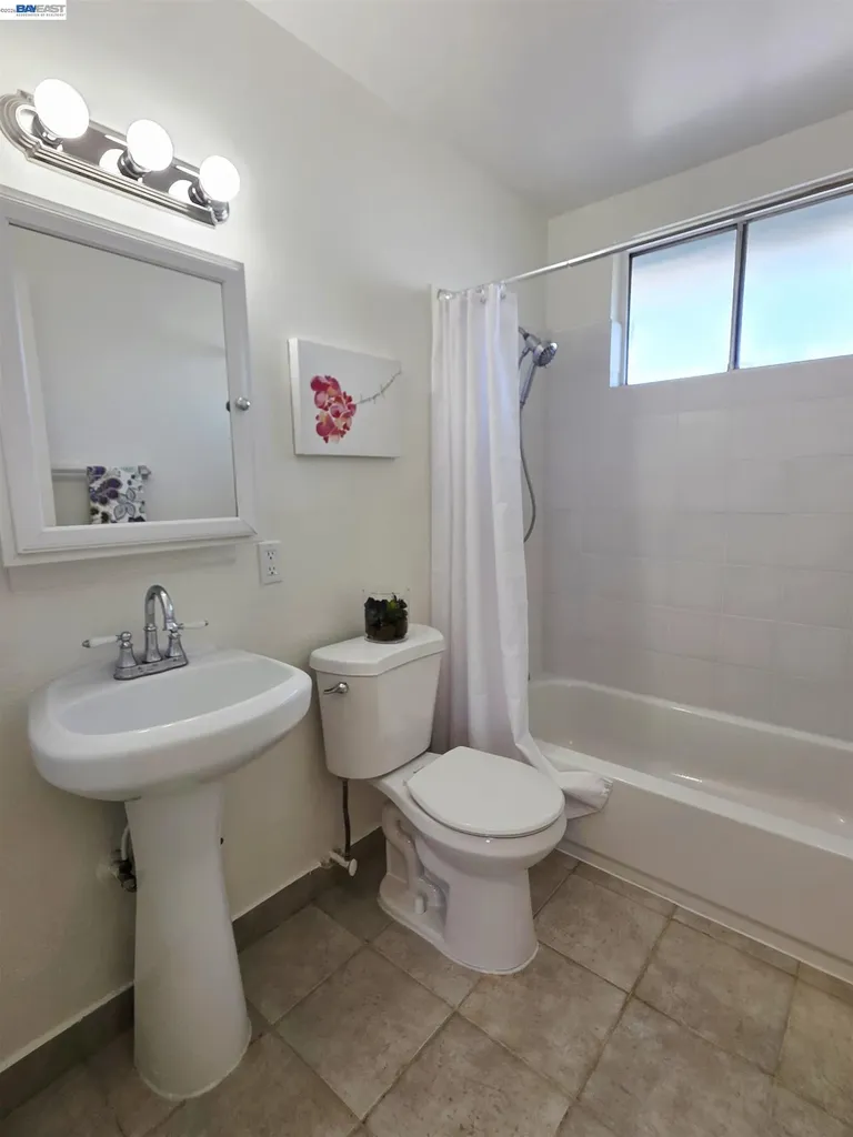 1552 Orchard Avenue San Leandro CA 94577