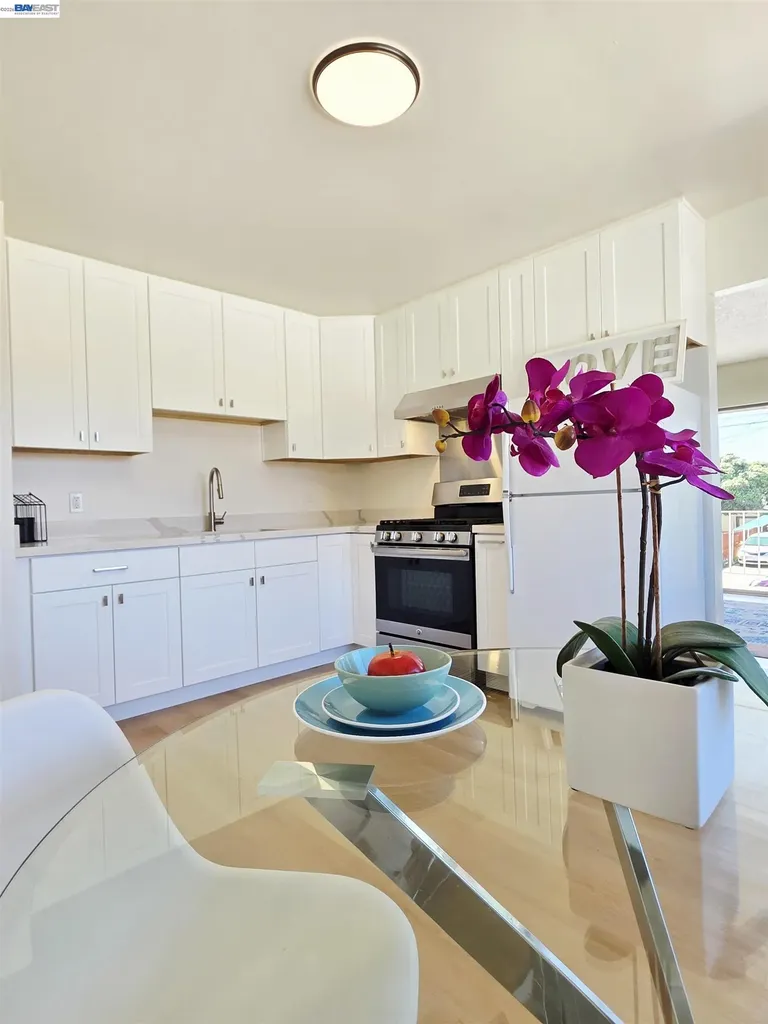 1552 Orchard Avenue San Leandro CA 94577