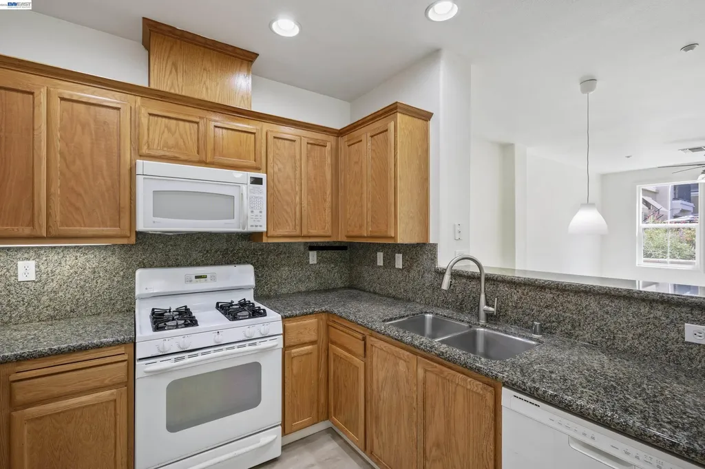 3290 Maguire Way Dublin CA 94568
