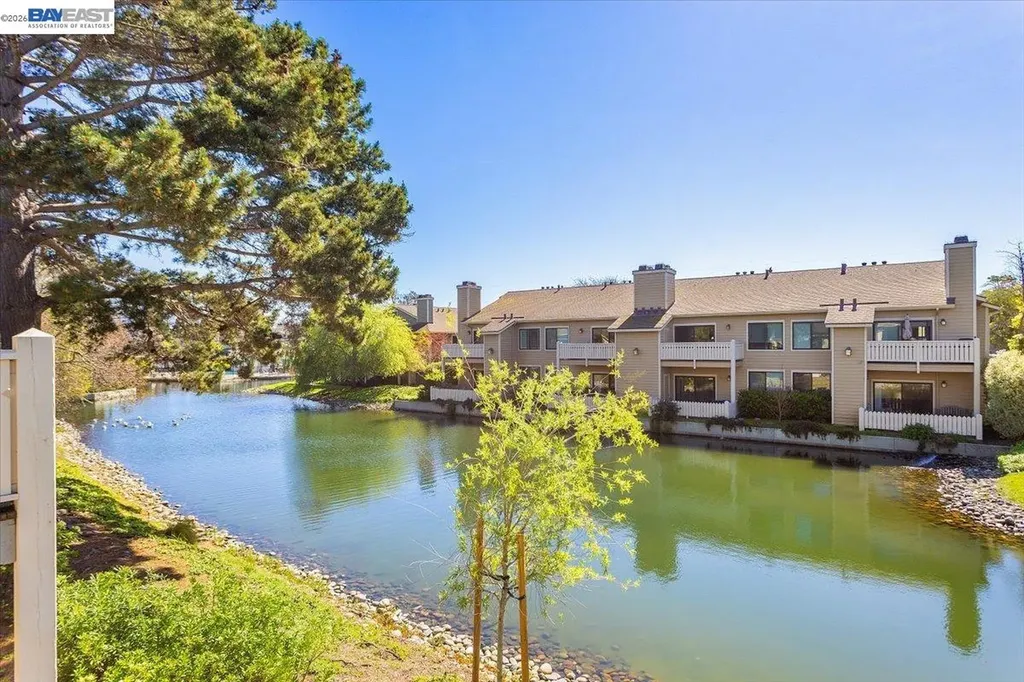 130 Lakeshore Court Richmond CA 94804