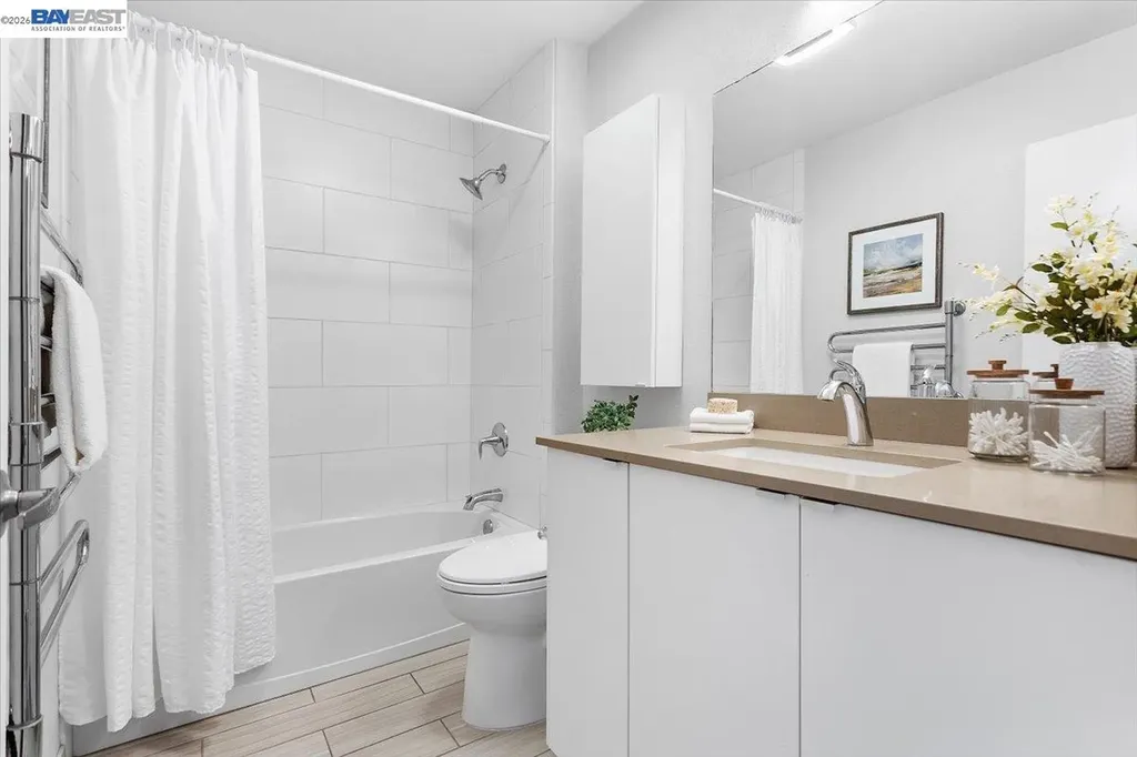 130 Lakeshore Court Richmond CA 94804