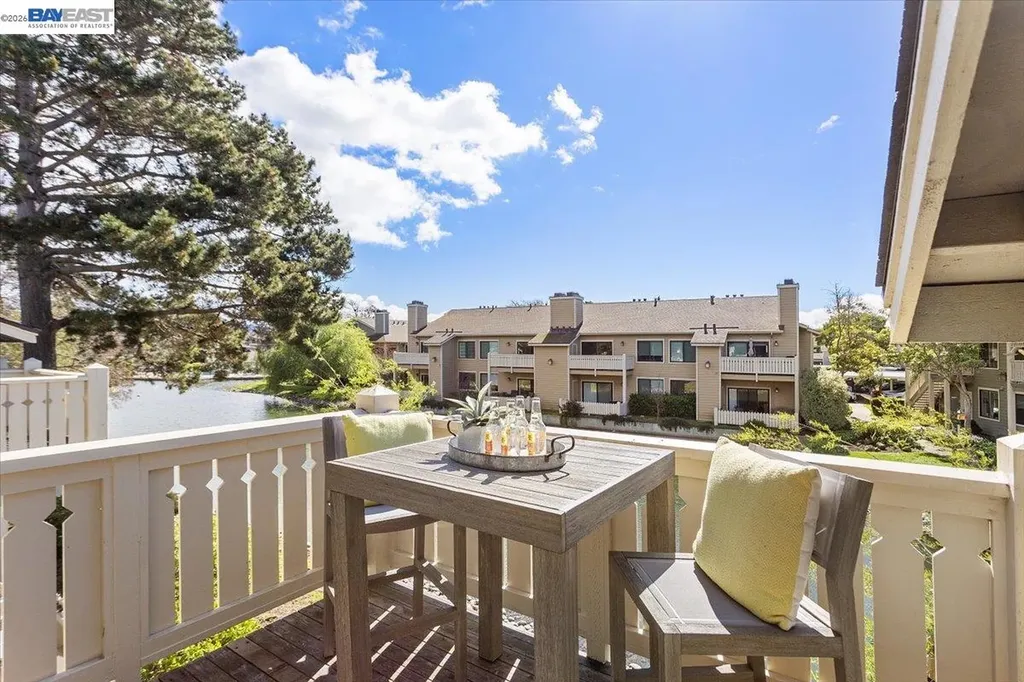 130 Lakeshore Court Richmond CA 94804