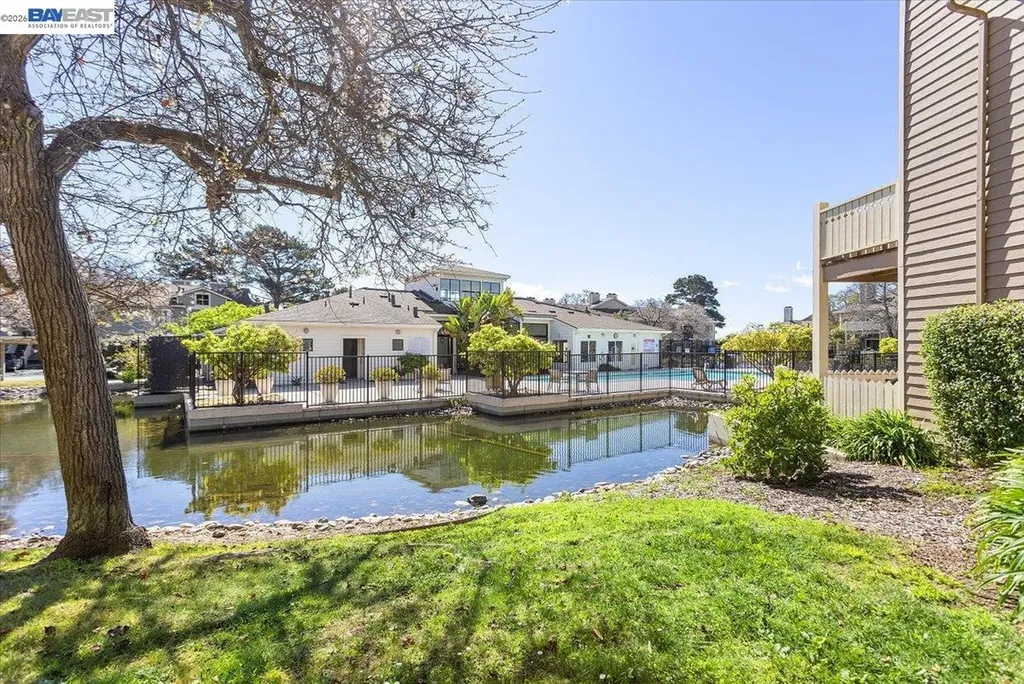 130 Lakeshore Court Richmond CA 94804