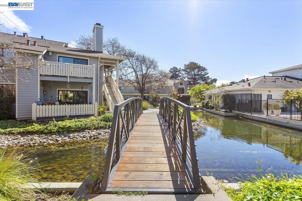130 Lakeshore Court Richmond CA 94804