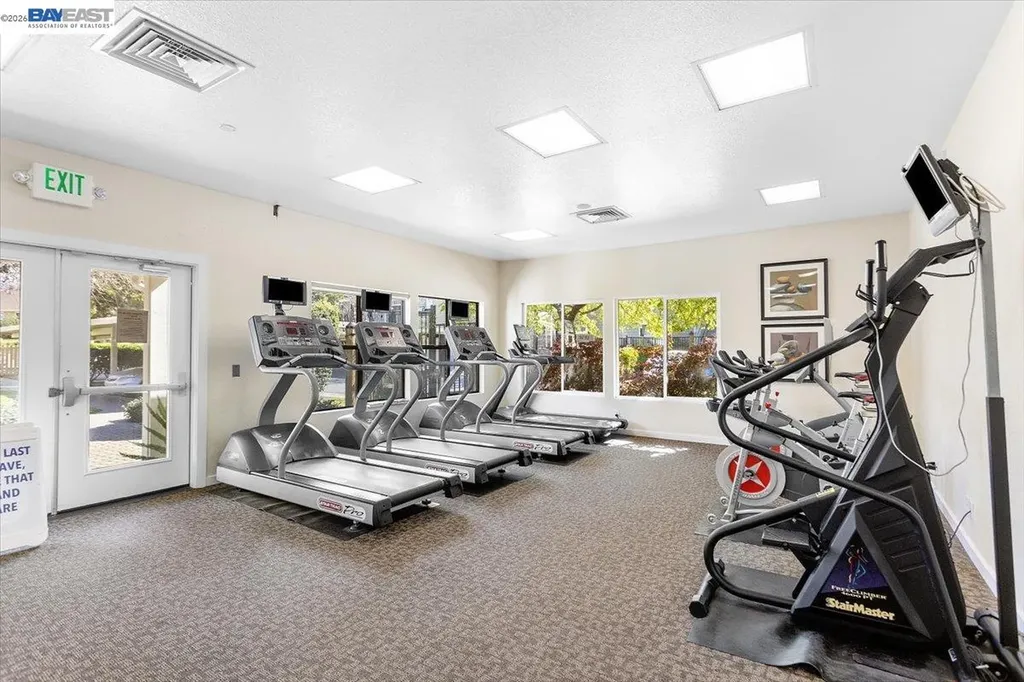 130 Lakeshore Court Richmond CA 94804