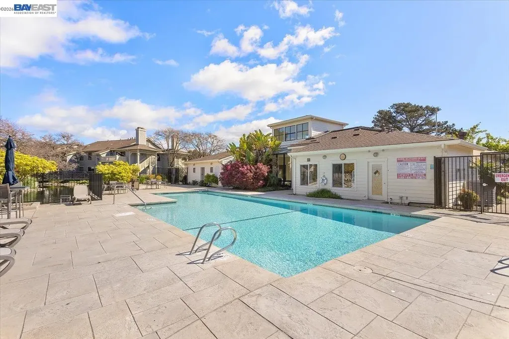 130 Lakeshore Court Richmond CA 94804
