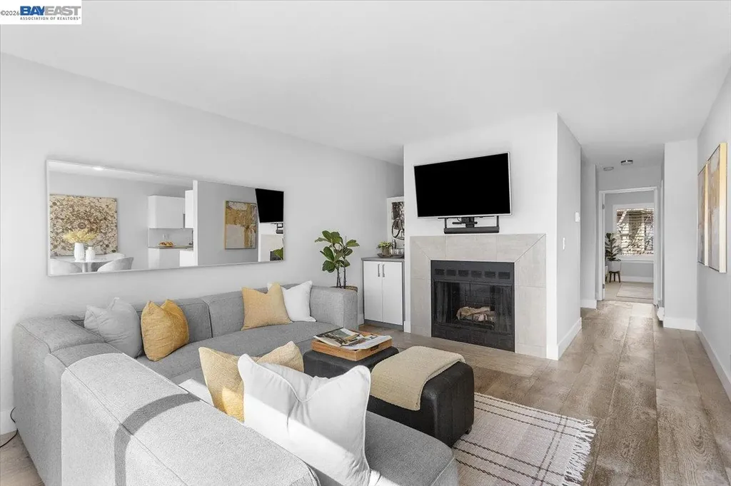 130 Lakeshore Court Richmond CA 94804