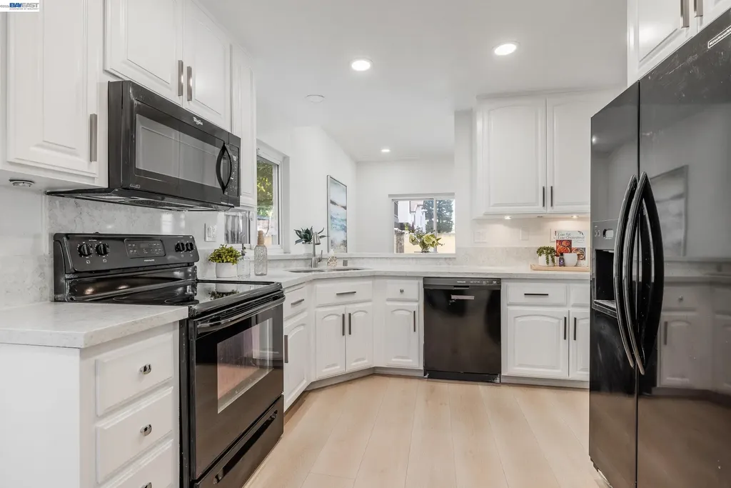 4900 Creekwood Drive Fremont CA 94555