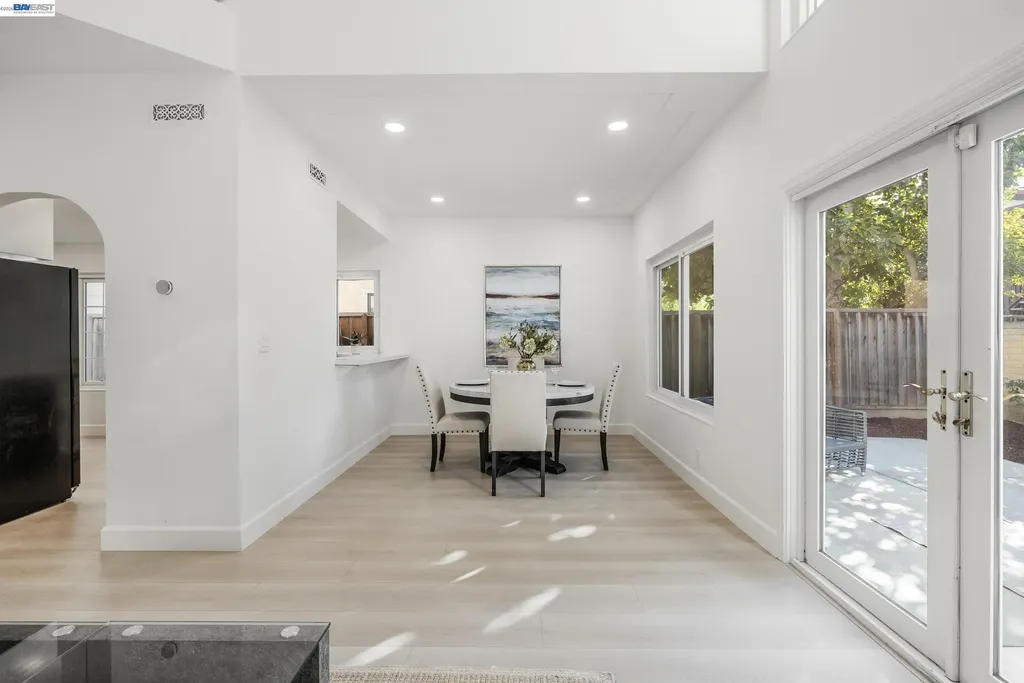 4900 Creekwood Drive Fremont CA 94555