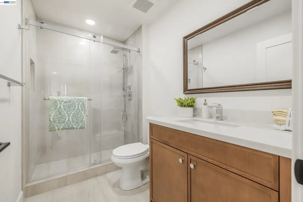 4900 Creekwood Drive Fremont CA 94555