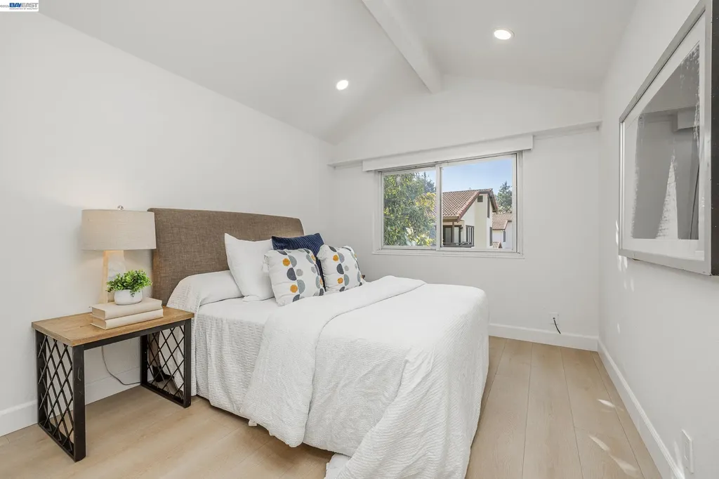 4900 Creekwood Drive Fremont CA 94555