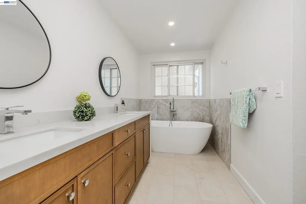 4900 Creekwood Drive Fremont CA 94555