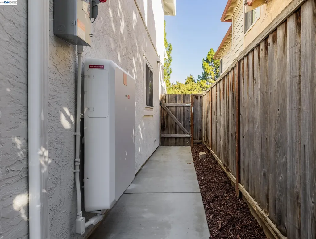 4900 Creekwood Drive Fremont CA 94555