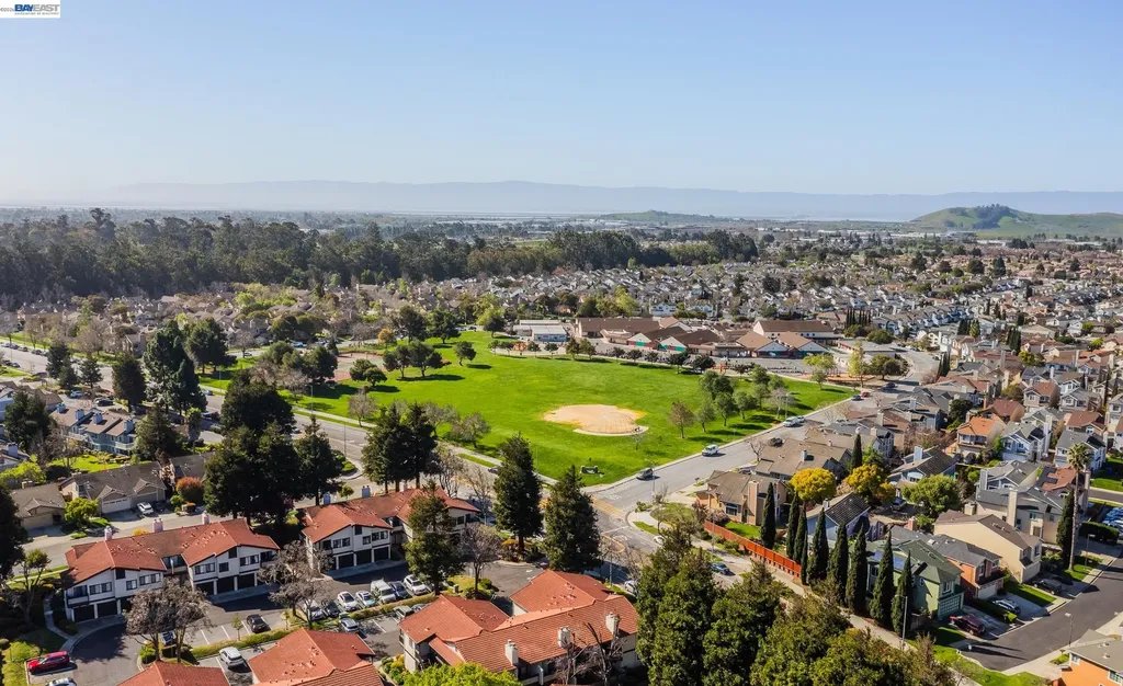 4900 Creekwood Drive Fremont CA 94555