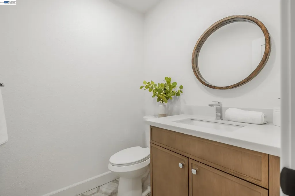 4900 Creekwood Drive Fremont CA 94555