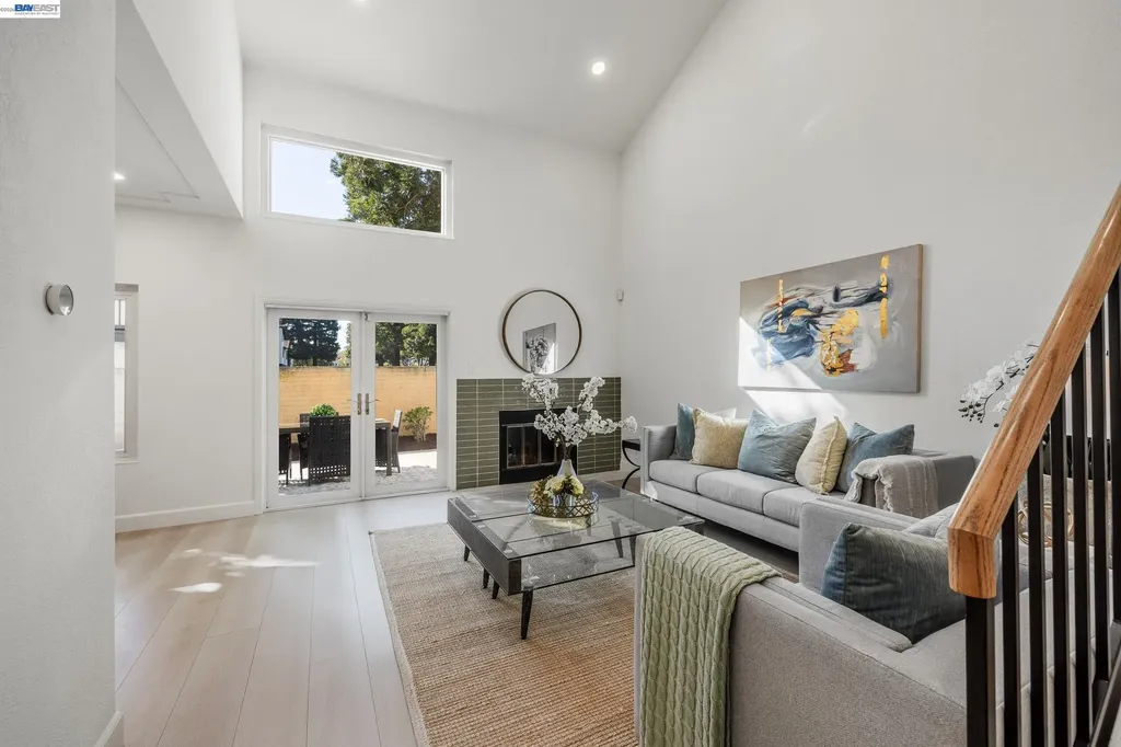 4900 Creekwood Drive Fremont CA 94555