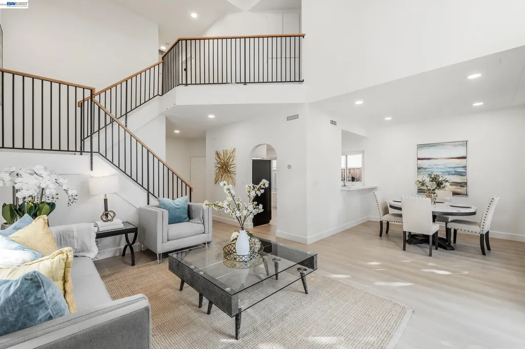 4900 Creekwood Drive Fremont CA 94555