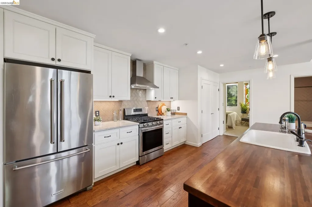 6300 Shattuck Avenue Oakland CA 94609