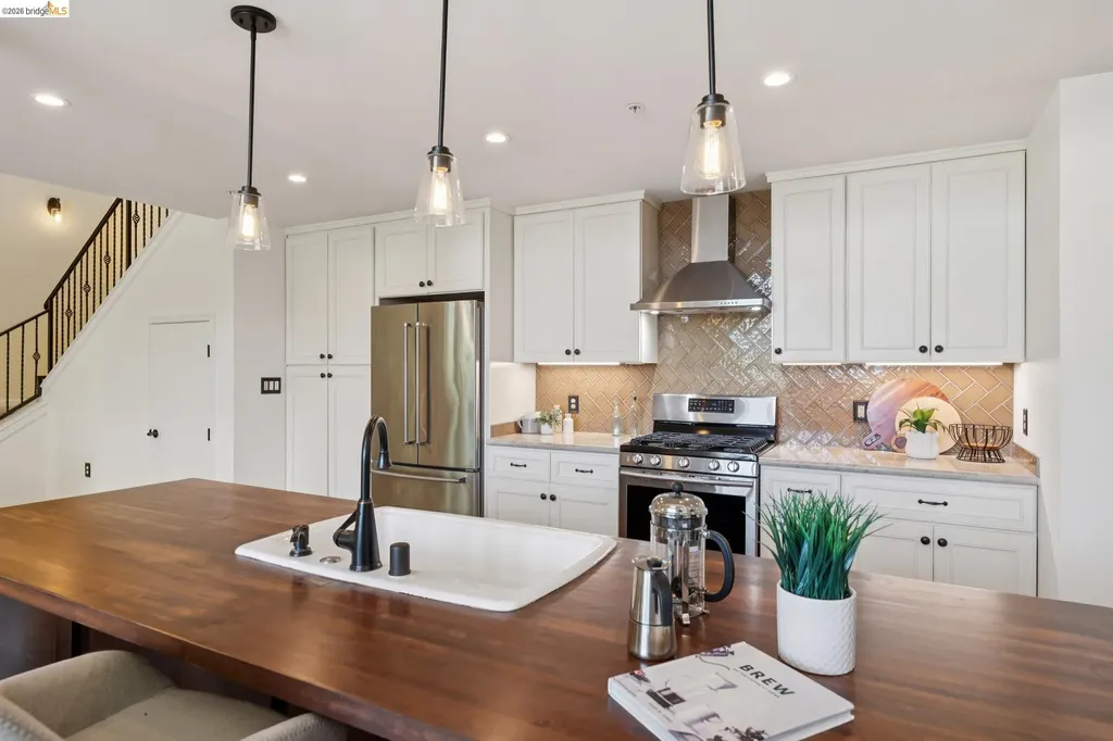 6300 Shattuck Avenue Oakland CA 94609