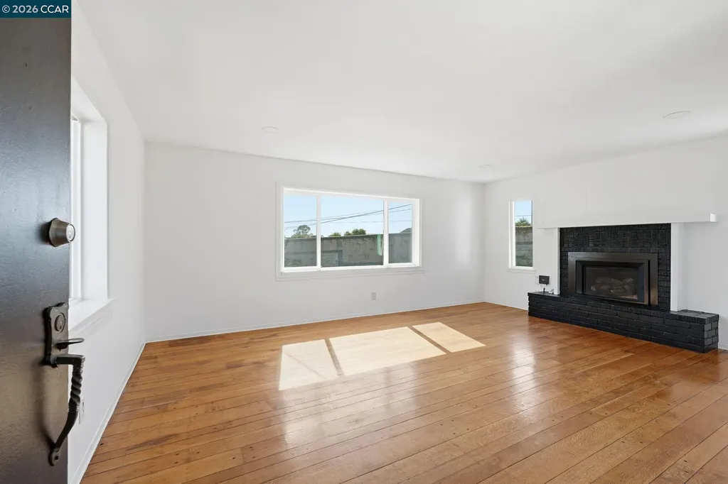 1532 Mariposa Street Richmond CA 94804