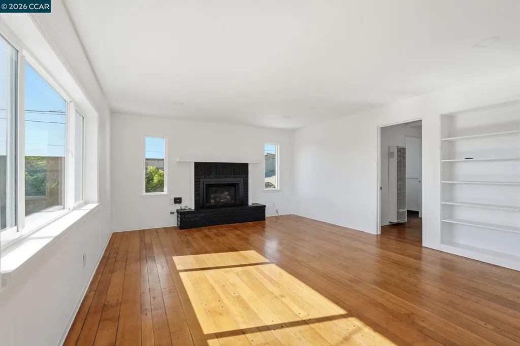 1532 Mariposa Street Richmond CA 94804