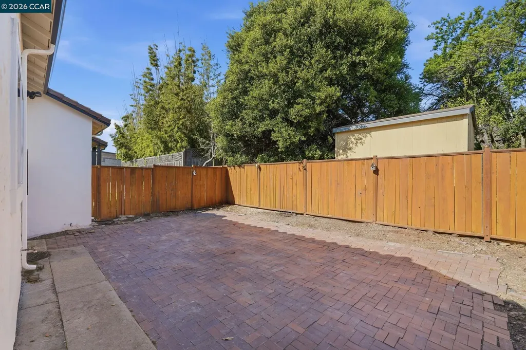 1532 Mariposa Street Richmond CA 94804